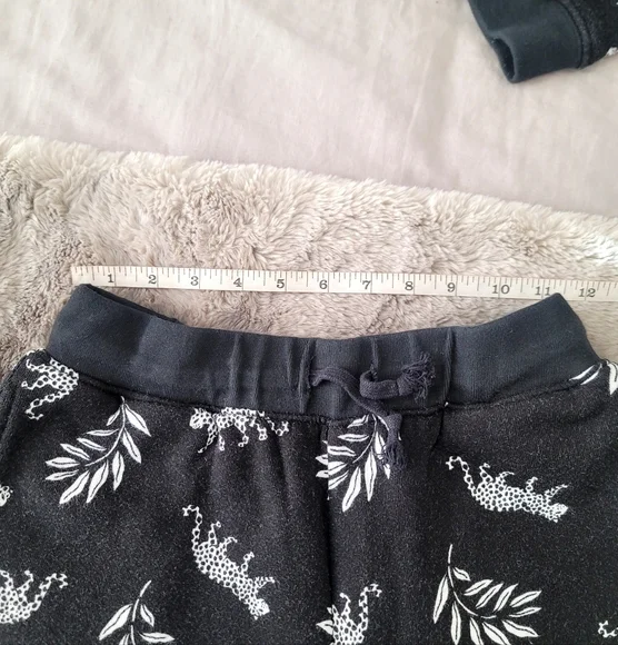 HVN Black and White Fleece Leopard  Sweatshirt And Shorts Set Small Quiet Luxury - Picture 16 of 16